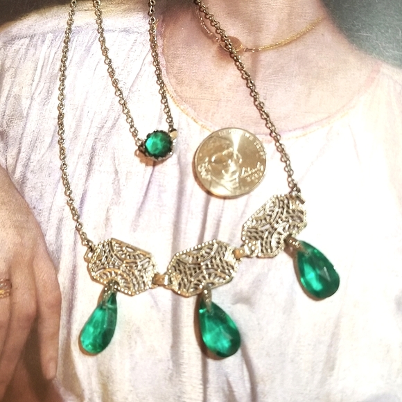 1910s Edwardian Filigree Green Crystal Necklace - Picture 2 of 5